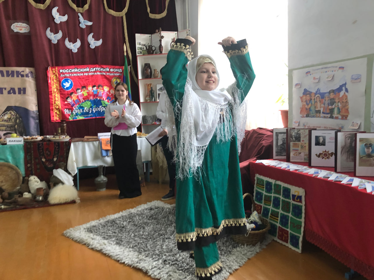 Благотворительную акцию для детей участников СВО провели в махачкалинской школе №15